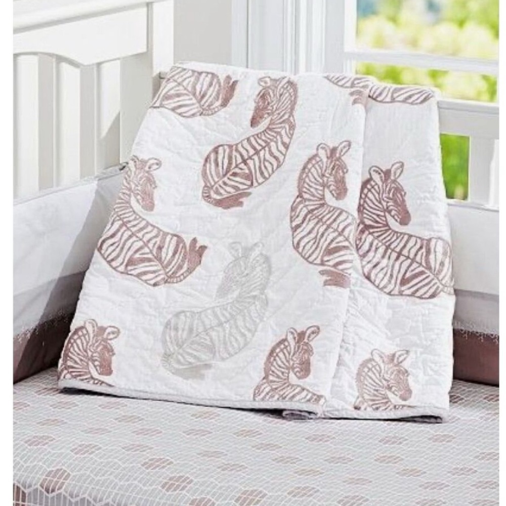 Pottery Barn Kids Zebra Safari Toddler Quilt